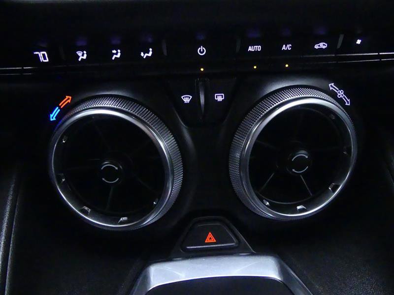 Used 2022 Chevrolet Camaro LT w/ Technology Package image 16
