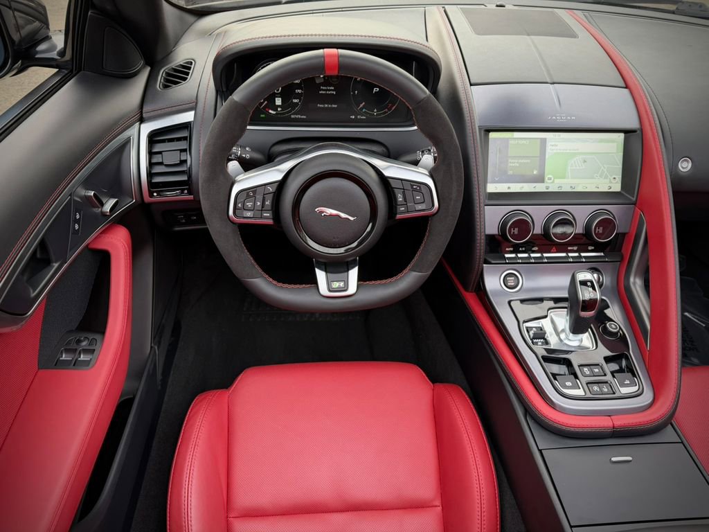Used 2022 Jaguar F-TYPE P450 image 21