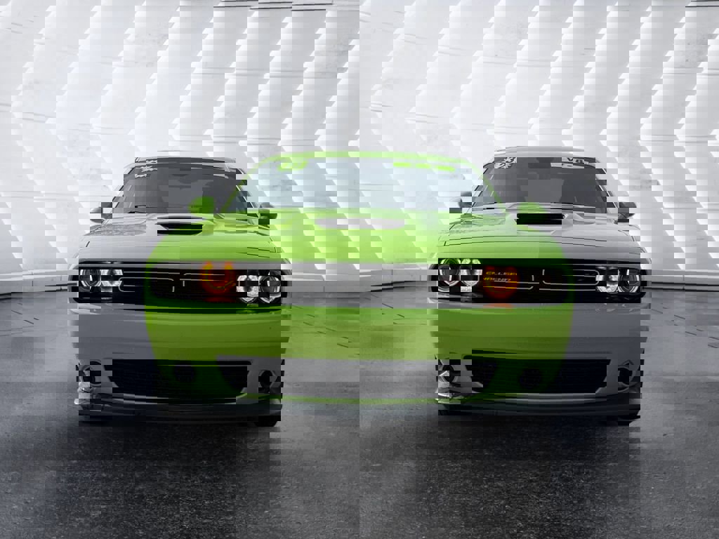 Used 2023 Dodge Challenger R/T image 2