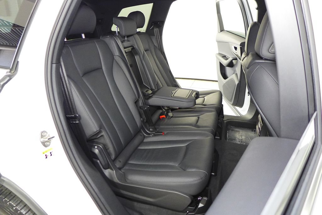 Used 2023 Audi Q7 3.0T Premium w/ Convenience Package AWD/4WD image 20