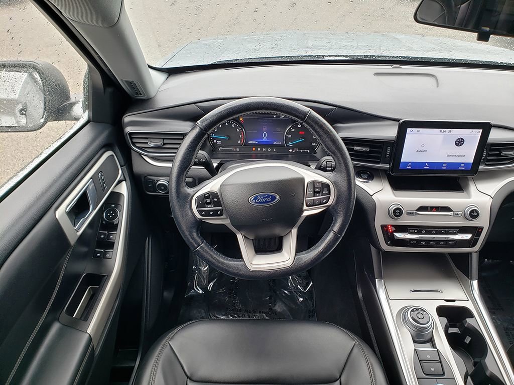 Certified 2022 Ford Explorer XLT w/ Equipment Group 202A image 14