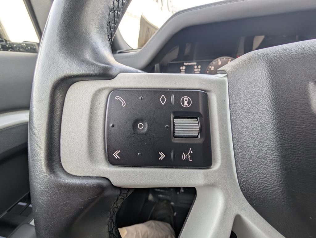 Used 2024 Land Rover Defender 110 S image 20