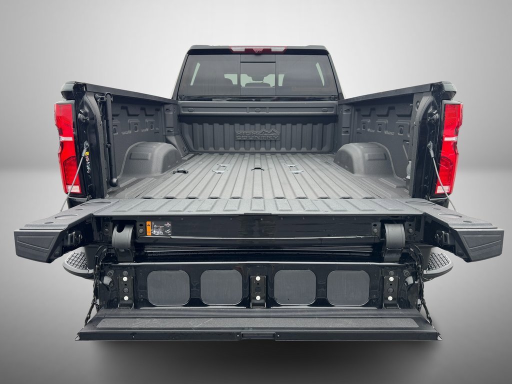 Used 2024 Chevrolet Silverado 2500 High Country w/ High Country Premium Package image 8