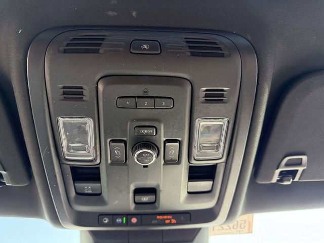 Certified 2024 Cadillac Escalade Sport w/ LPO, ONYX Package AWD/4WD image 34