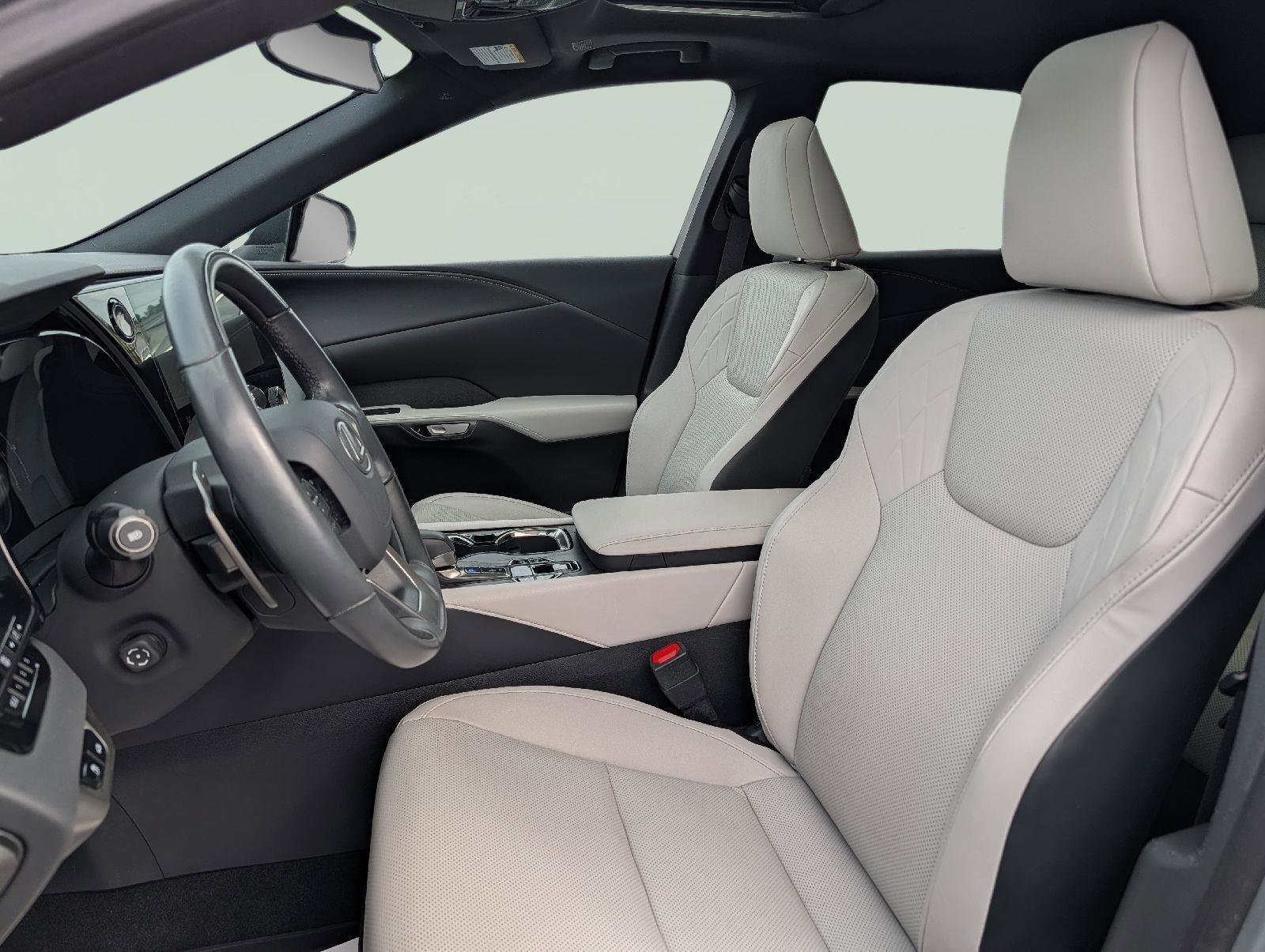 Used 2023 Lexus RX 350 Premium w/ Accessory Package (K3) image 12