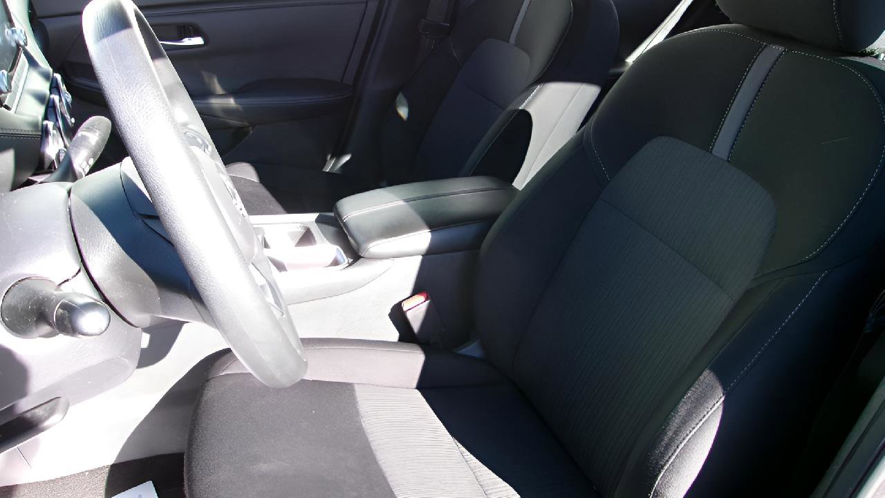Used 2024 Nissan Sentra SV FWD image 13
