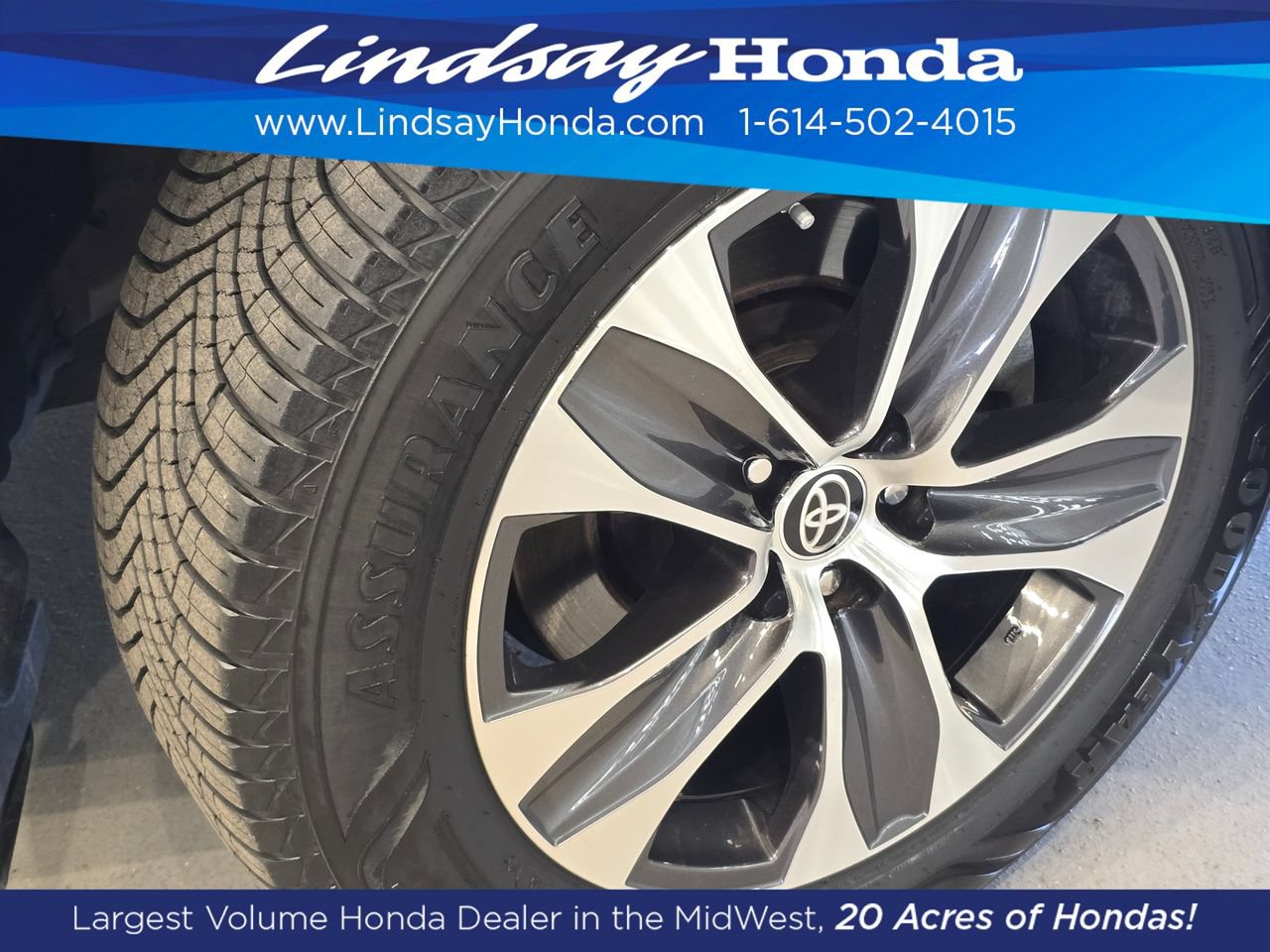 Used 2022 Toyota Highlander XLE AWD/4WD image 26