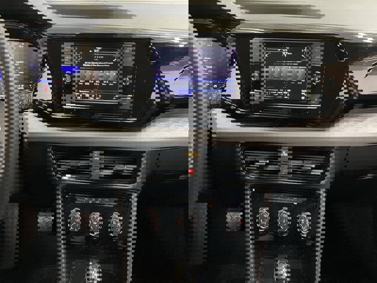 Used 2024 Volkswagen Taos S image 25