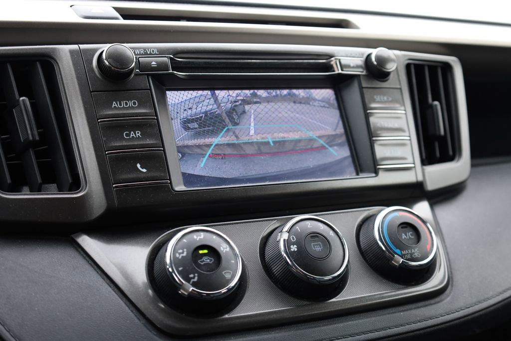 Used 2015 Toyota RAV4 LE image 13