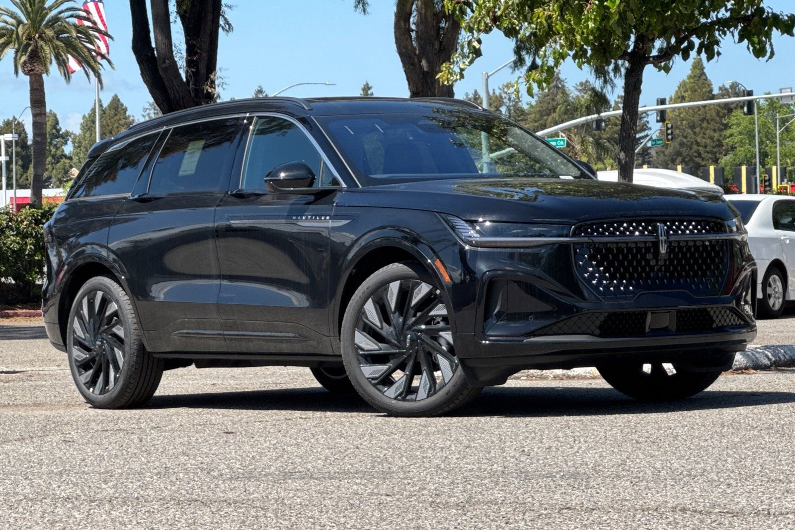 New 2026 Lincoln Nautilus Black Label w/ Jet Appearance Package image 2