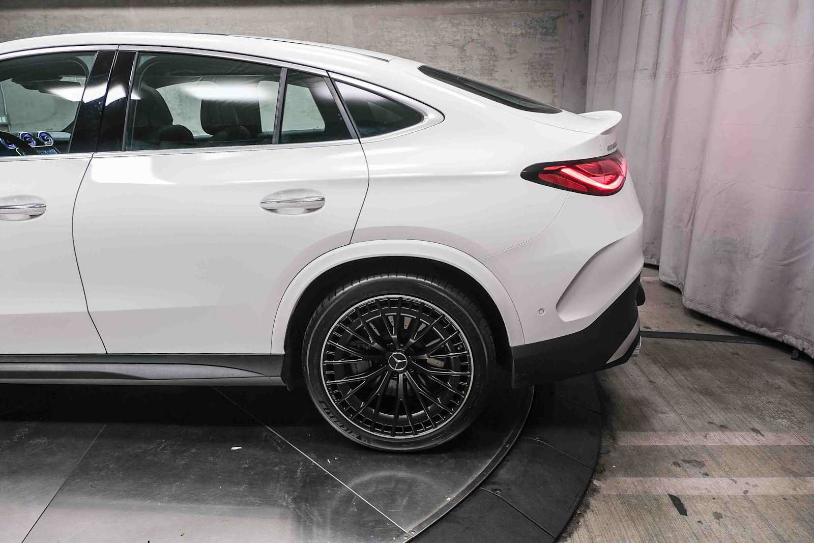 Certified 2026 Mercedes-Benz GLC 43 AMG 4MATIC Coupe image 8
