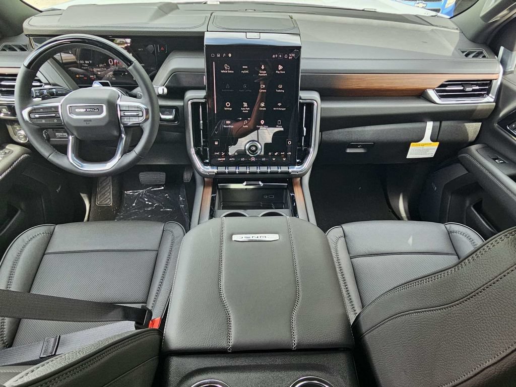 New 2026 GMC Yukon Denali w/ Denali Reserve Package AWD/4WD image 16