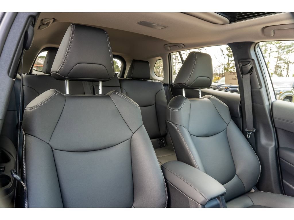 Certified 2026 Toyota Corolla Cross XLE w/ Convenience Package image 19