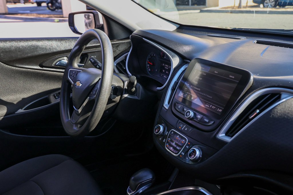 Used 2023 Chevrolet Malibu LT FWD image 21