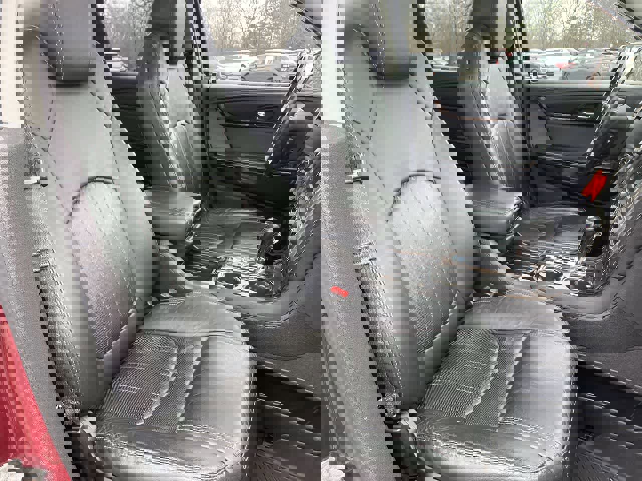 Used 2015 GMC Acadia Denali image 14