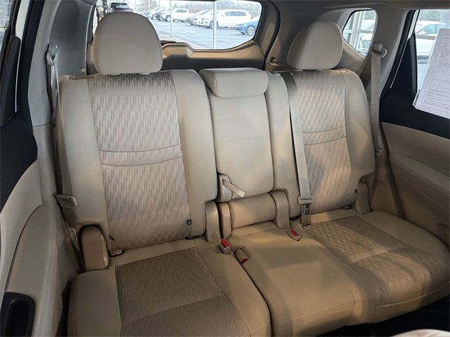 Used 2020 Nissan Rogue SV w/ Premium Package image 16