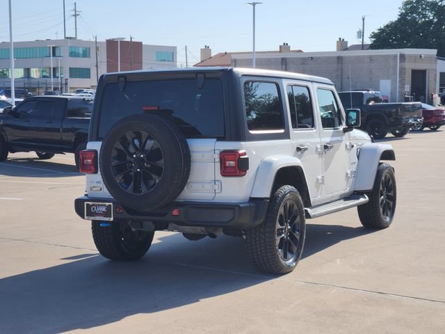 Used 2023 Jeep Wrangler Unlimited Sahara w/ Cold Weather Group AWD/4WD image 14