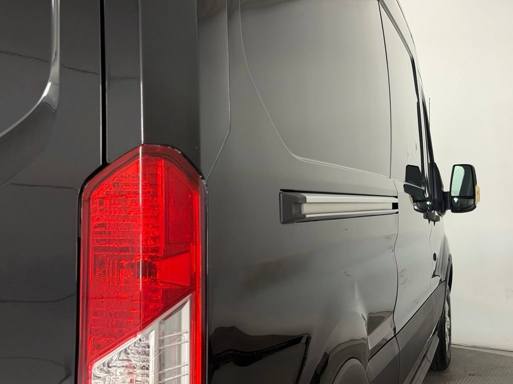 Used 2015 Ford Transit 250 148 Medium Roof RWD image 56
