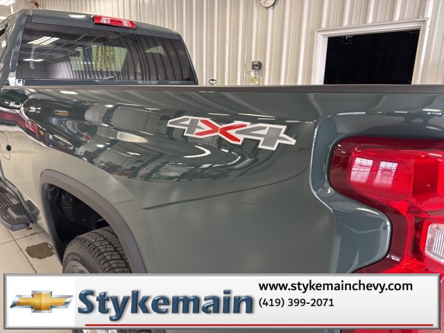 Used 2025 Chevrolet Silverado 2500 LT w/ Convenience Package image 14