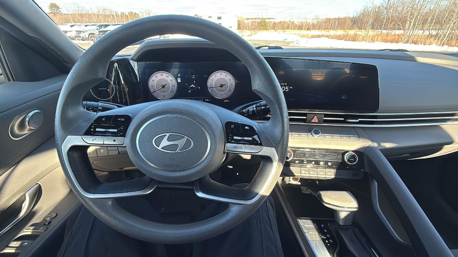 Used 2024 Hyundai Elantra SEL image 26