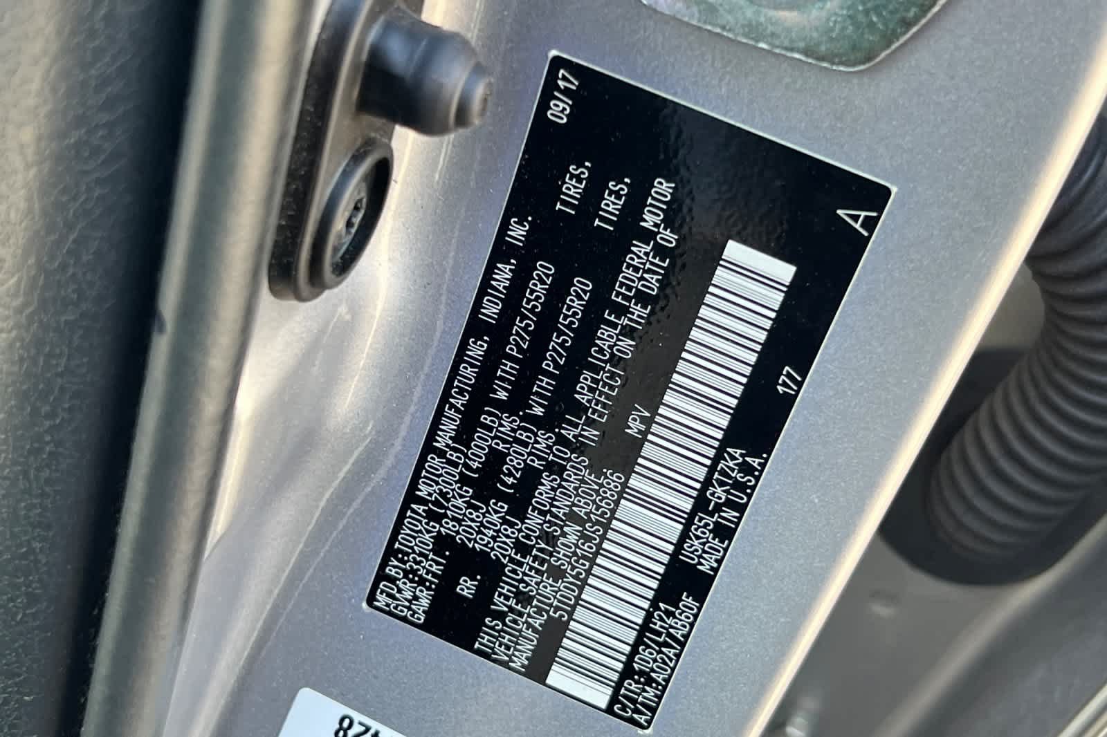 Used 2018 Toyota Sequoia Platinum w/ Carpet Mat Package AWD/4WD image 36