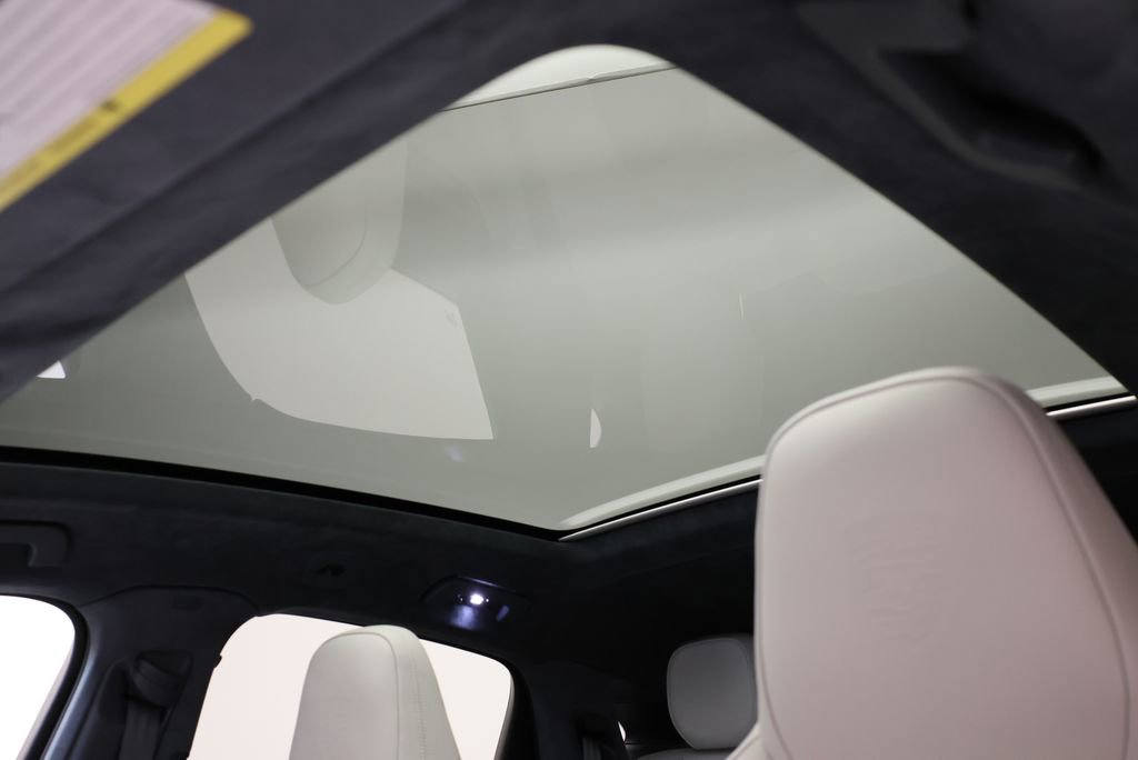 Certified 2023 Porsche Cayenne Turbo S image 13