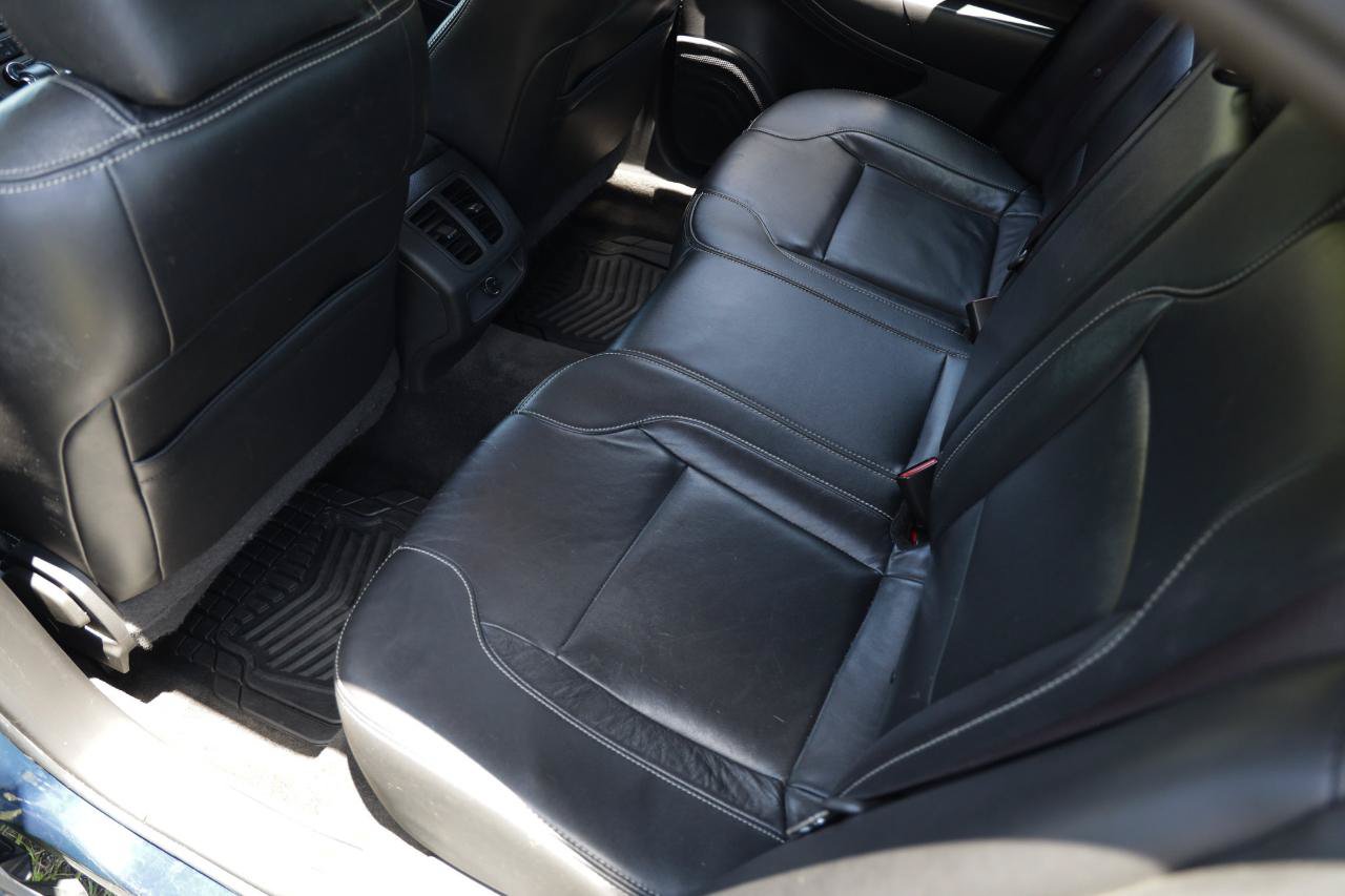 Used 2012 Ford Taurus SEL FWD image 10