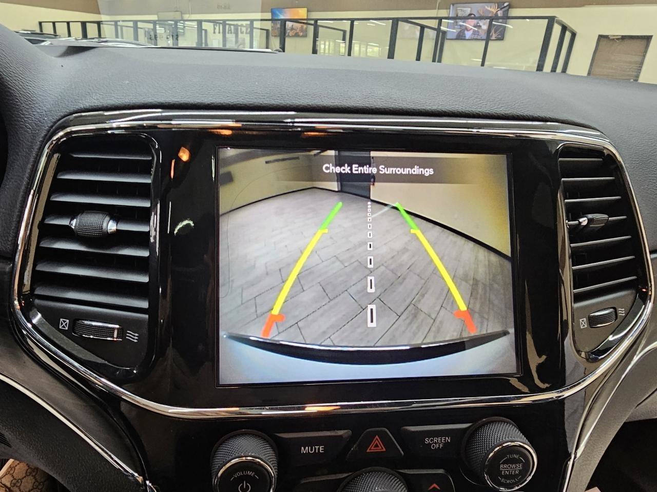 Used 2021 Jeep Grand Cherokee Limited RWD image 33