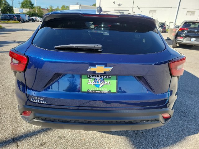 Certified 2024 Chevrolet Trax LS w/ LS Convenience Package FWD image 34