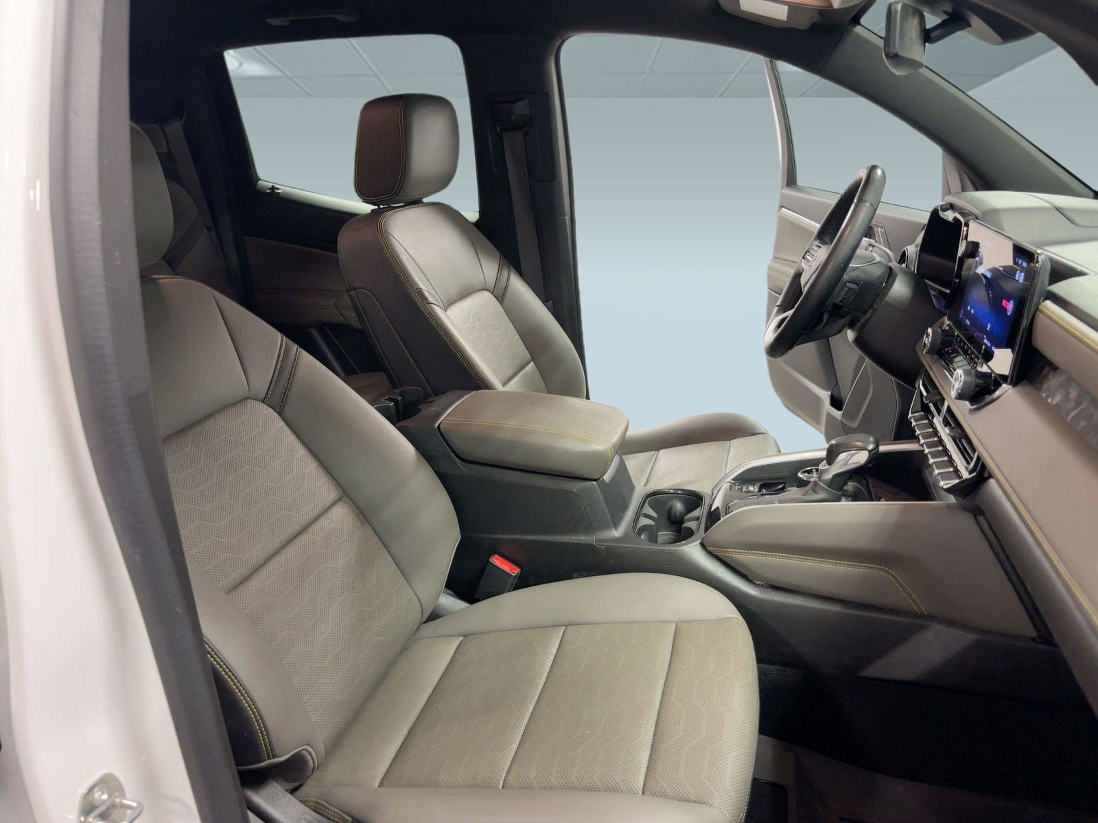 Certified 2023 Chevrolet Colorado ZR2 w/ ZR2 Convenience Package III image 31