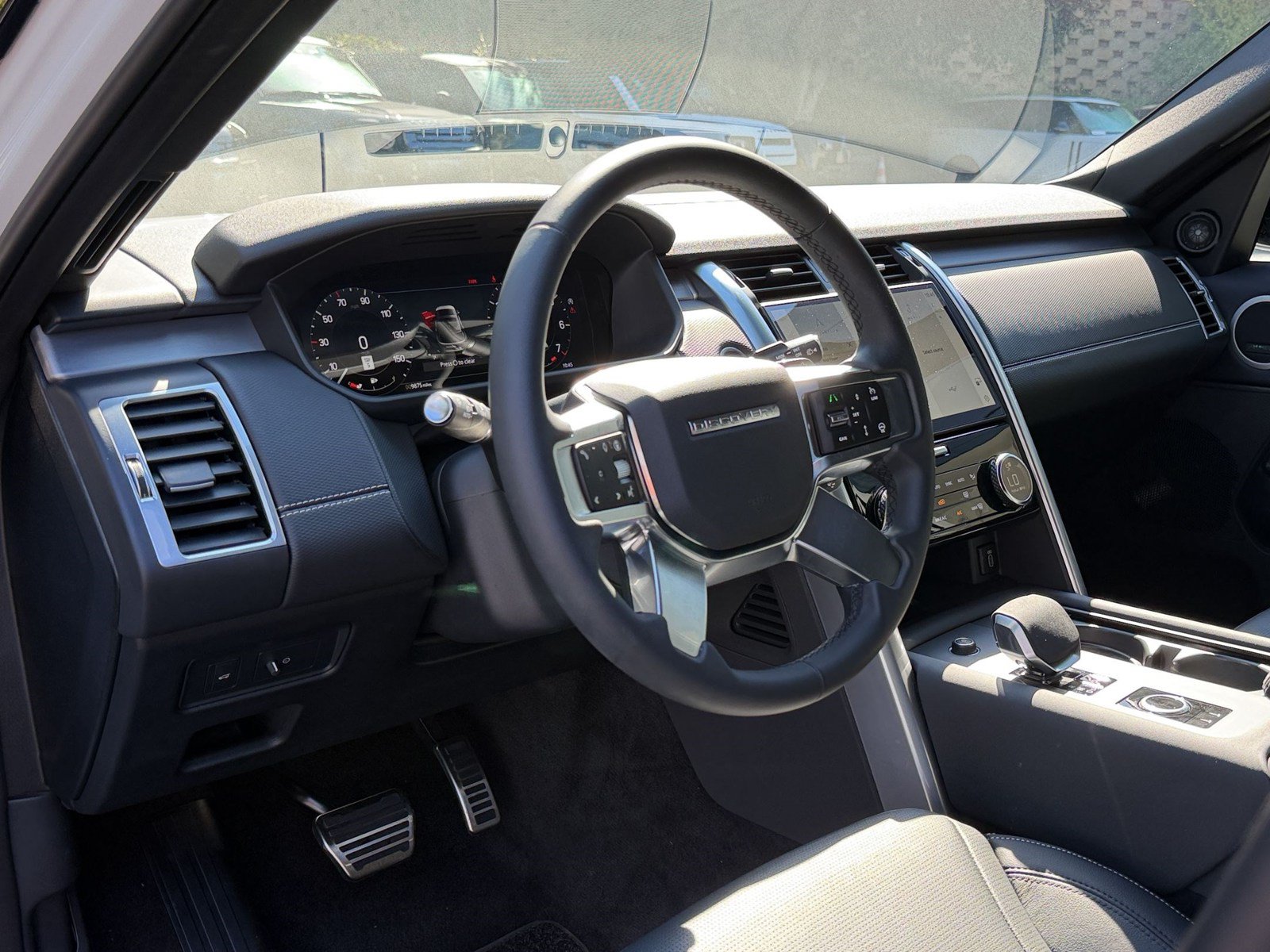 New 2026 Land Rover Discovery Limited Edition AWD/4WD image 4