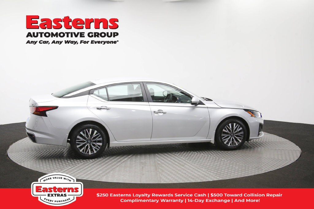 Used 2023 Nissan Altima 2.5 SV FWD image 45