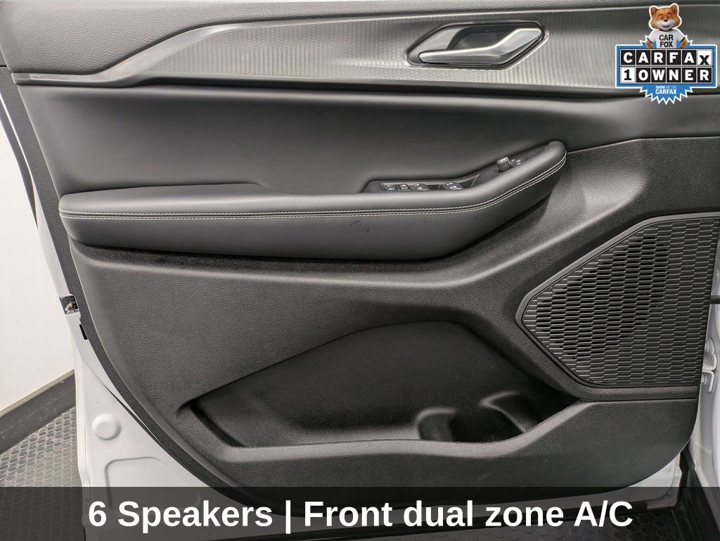 Used 2023 Jeep Grand Cherokee Altitude image 10