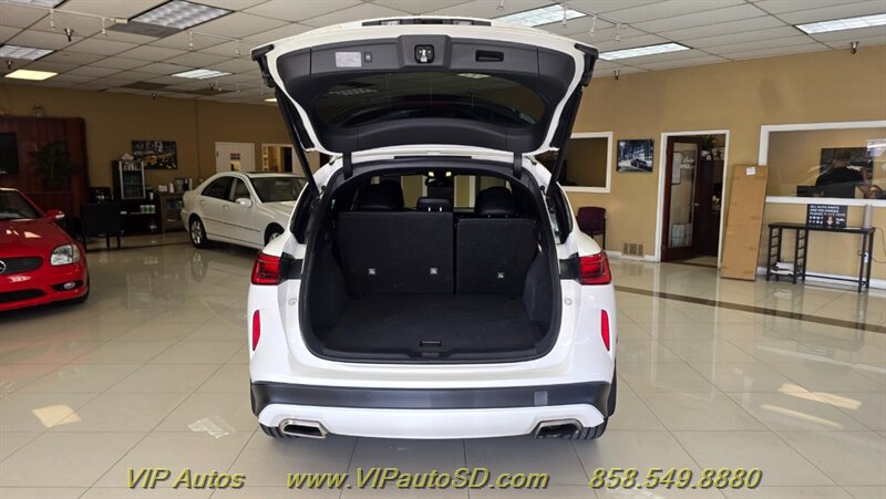 Used 2021 INFINITI QX50 Luxe w/ Appearance Package FWD image 9