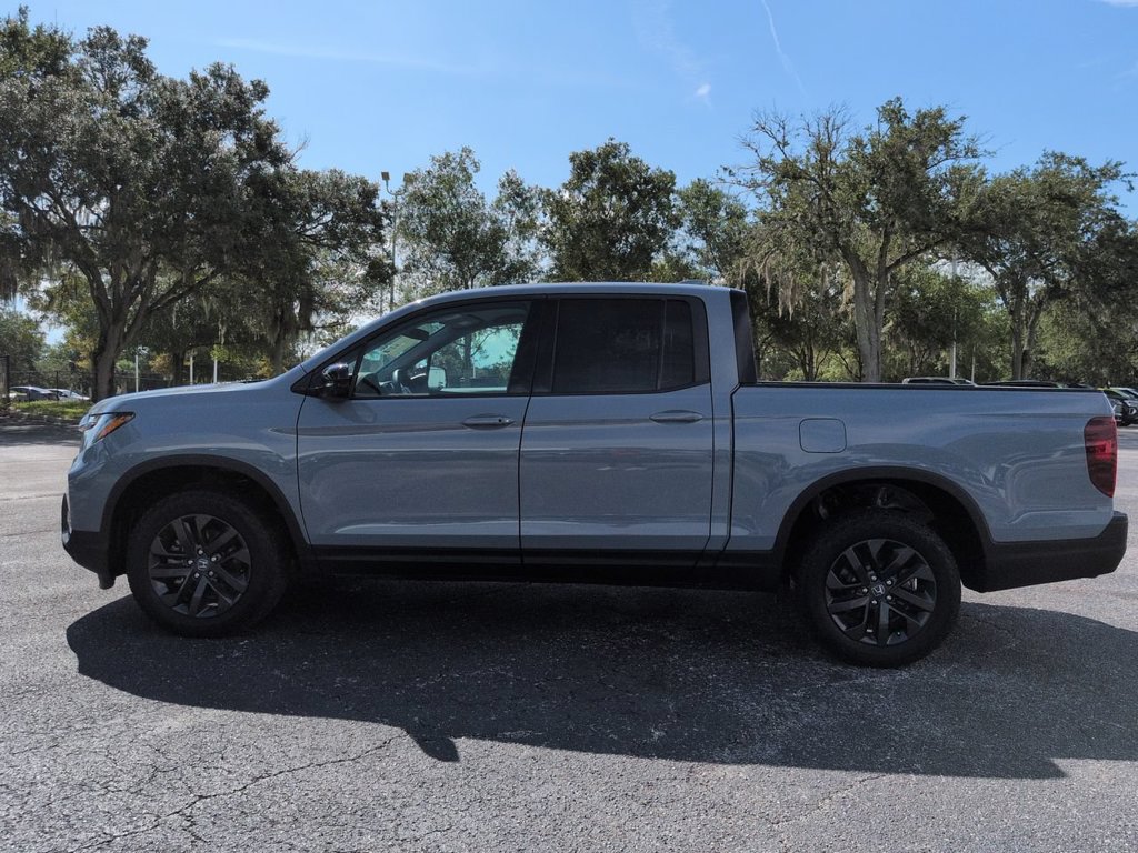 Used 2025 Honda Ridgeline Sport image 7