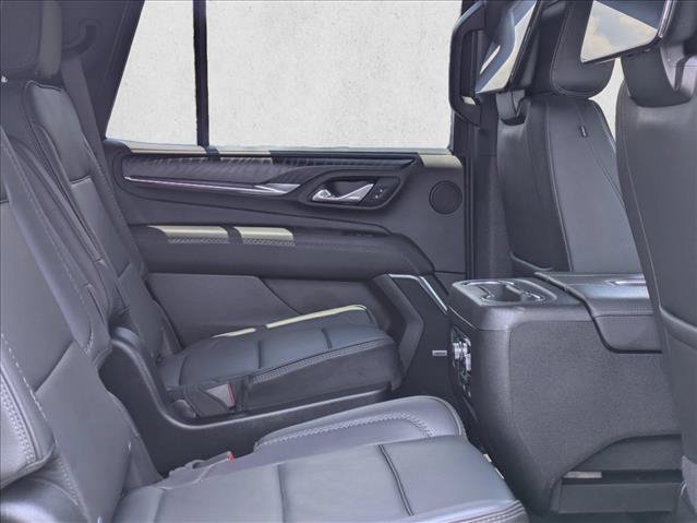 Used 2024 GMC Yukon Denali w/ Advanced Technology Package AWD/4WD image 26