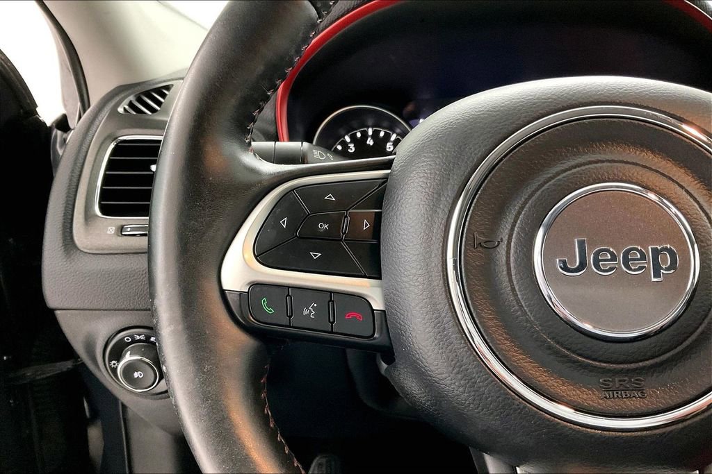 Used 2018 Jeep Compass Trailhawk w/ Leather Interior Group AWD/4WD image 11