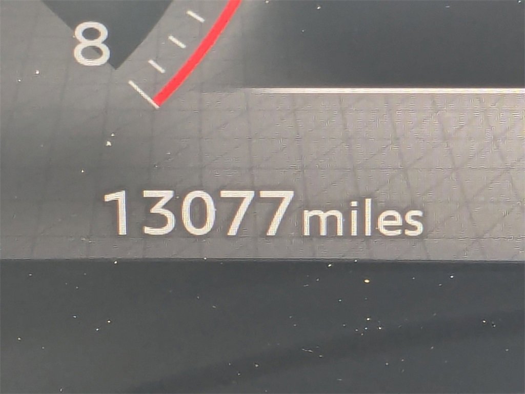 Used 2025 Nissan Kicks SR image 30