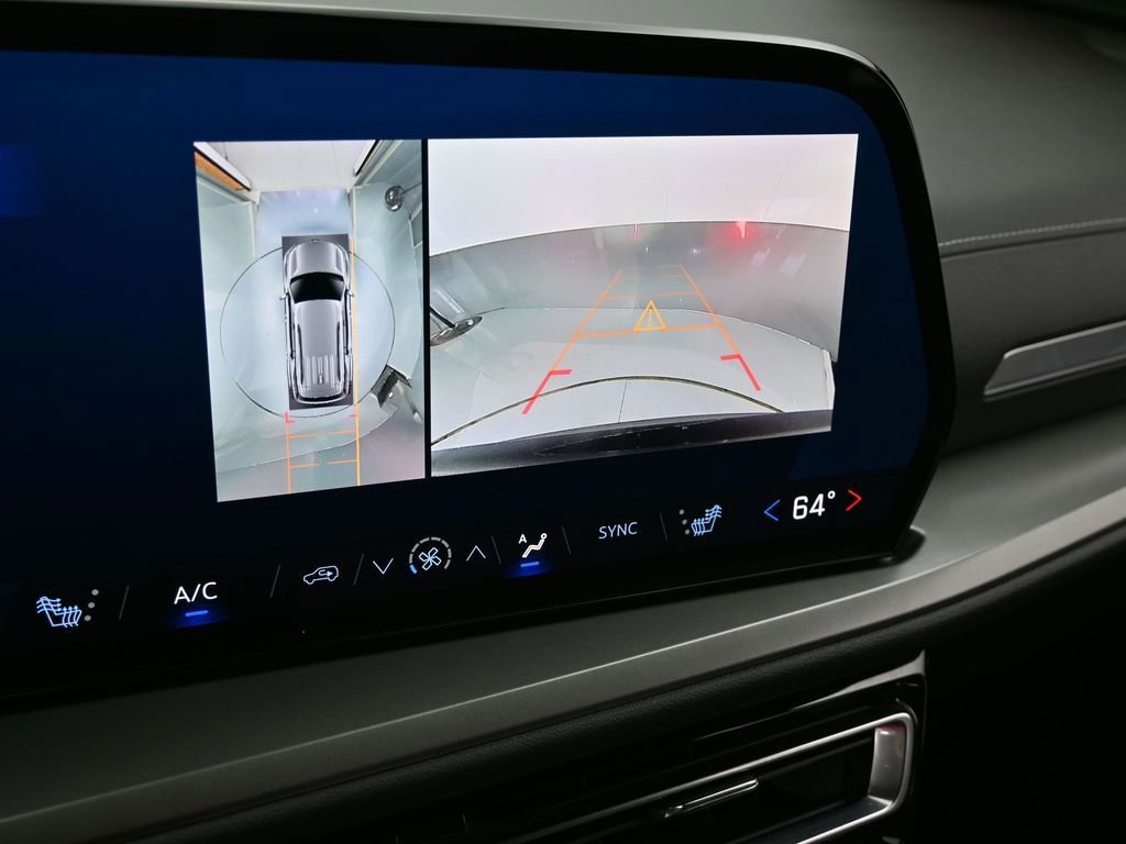 Used 2024 Chevrolet Traverse LS image 22