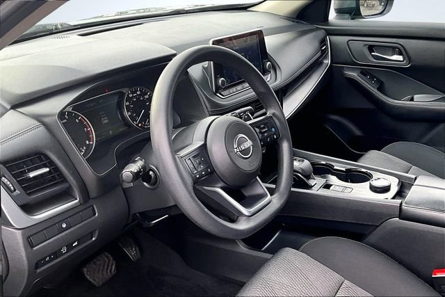 Used 2024 Nissan Rogue SV image 17