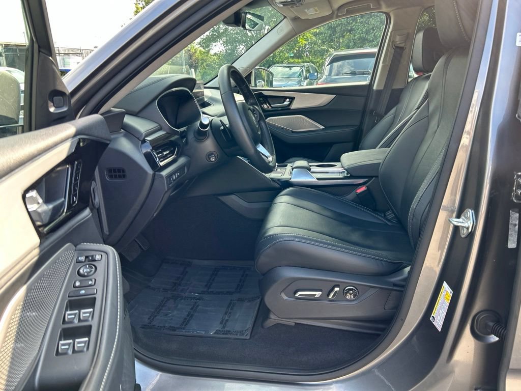 Used 2024 Acura MDX SH-AWD w/ Technology Package image 17