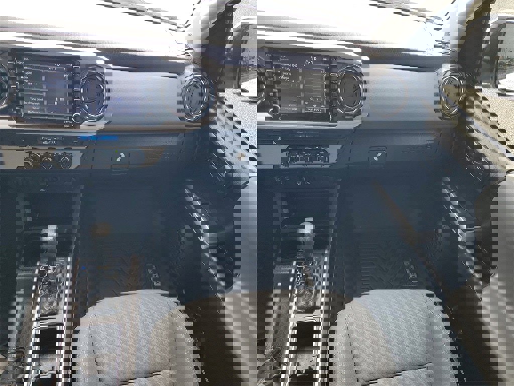 Used 2022 Toyota Tacoma SR5 image 27