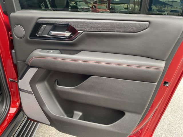 Used 2025 GMC Yukon XL AT4 Ultimate AWD/4WD image 37