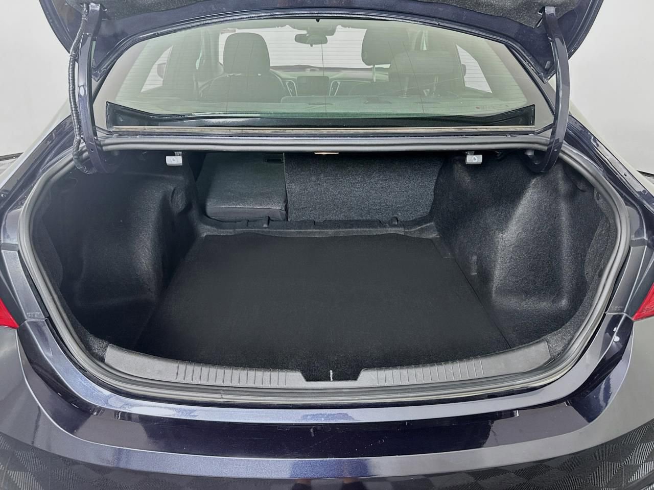 Used 2023 Chevrolet Malibu LT image 19