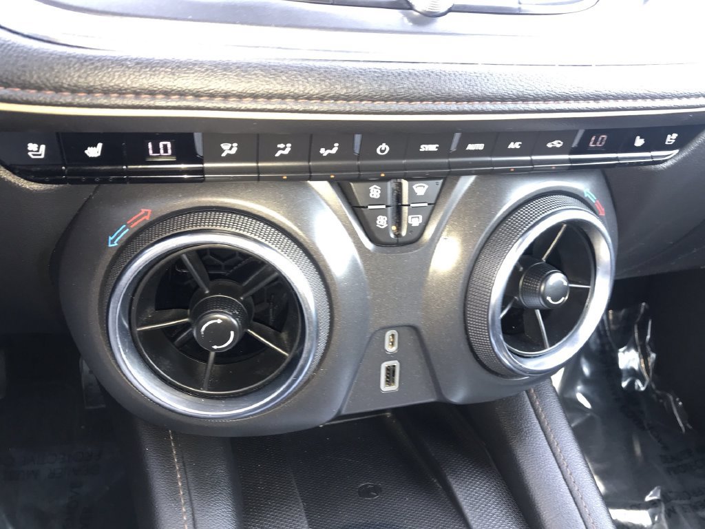 Used 2022 Chevrolet Blazer Premier w/ Enhanced Convenience Package AWD/4WD image 19