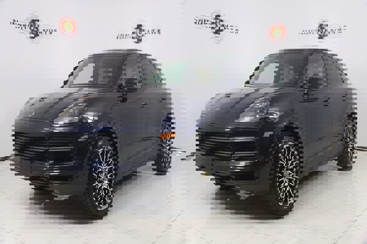 Used 2022 Porsche Cayenne Platinum Edition w/ Premium Package Plus image 5