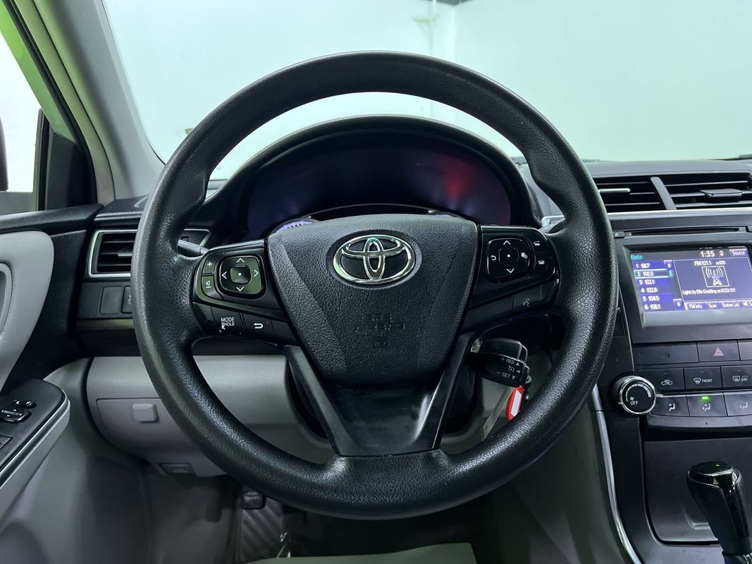 Used 2017 Toyota Camry LE FWD image 20