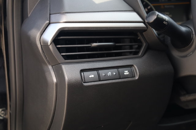Certified 2025 Nissan Altima 2.5 SR FWD image 14