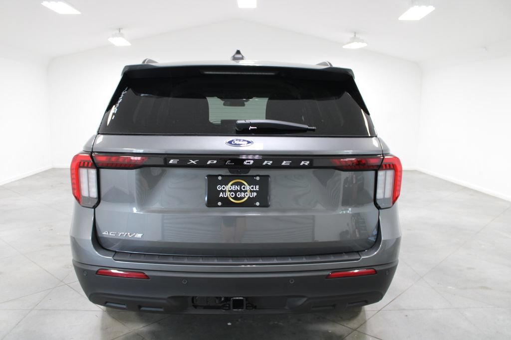 New 2026 Ford Explorer Active RWD image 7