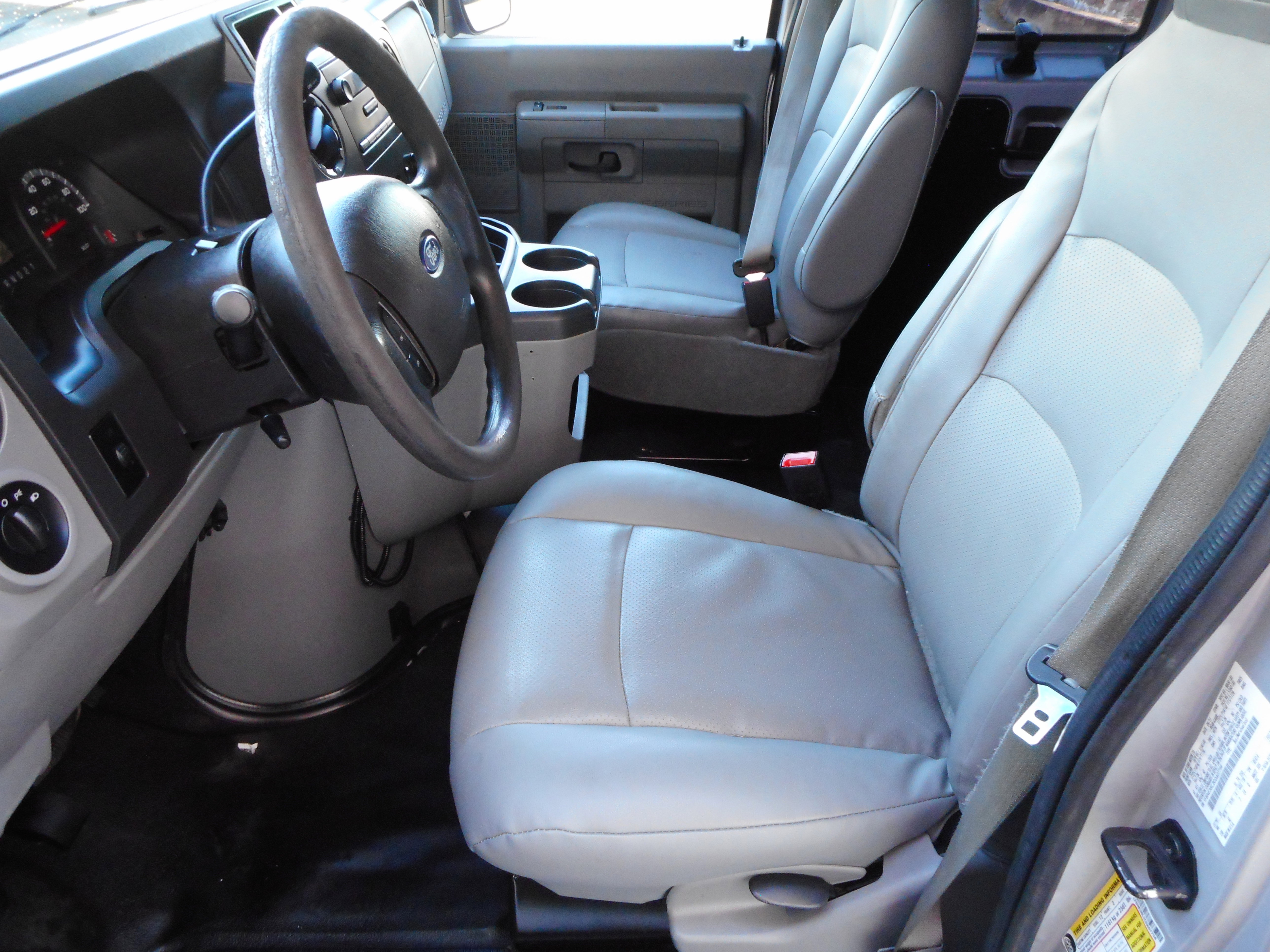 Used 2012 Ford E-350 and Econoline 350 XL w/ PWR Windows & Locks Group image 13